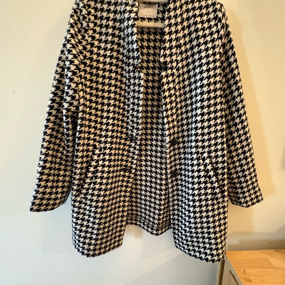 Old Navy Black and White Houndstooth Blazer